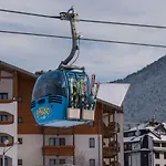 Next To Gondola Stylish And Charming شقة *