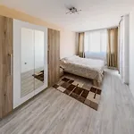 Next To Gondola Stylish And Charming * بانسكو