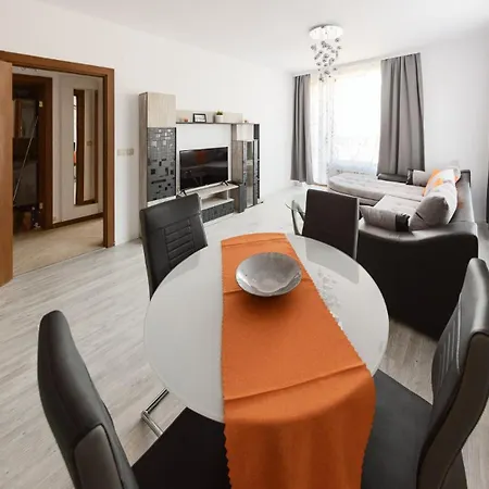 Apartment Next To Gondola Stylish And Charming Bansko